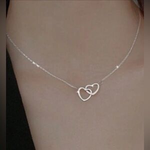 Necklace-Silvertone Double Heart Charm Necklace nwt.  Tray 17